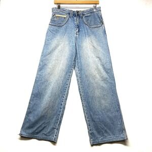 Straight Leg Women’s Jeans in Light Blue Denim